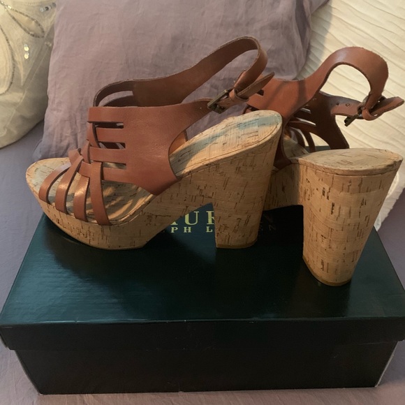 Shoes - Picture 2 of 4